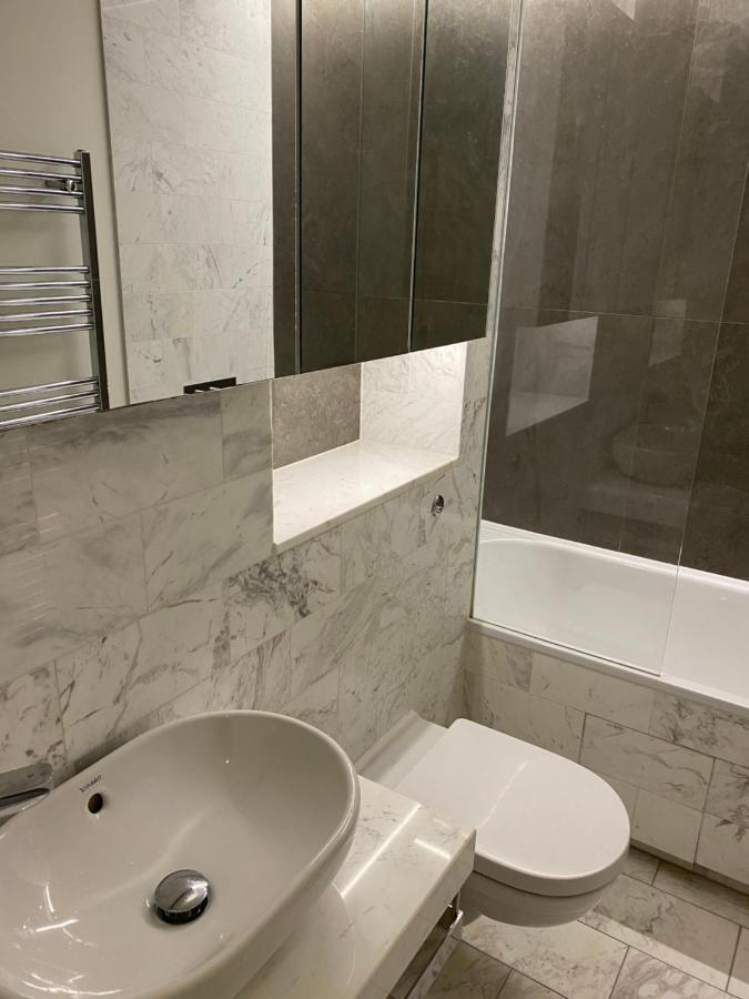 Luxury Canary Wharf One Bedroom Apartment In The Heart Of Londres Exterior foto